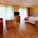 Hotel Rebenhof